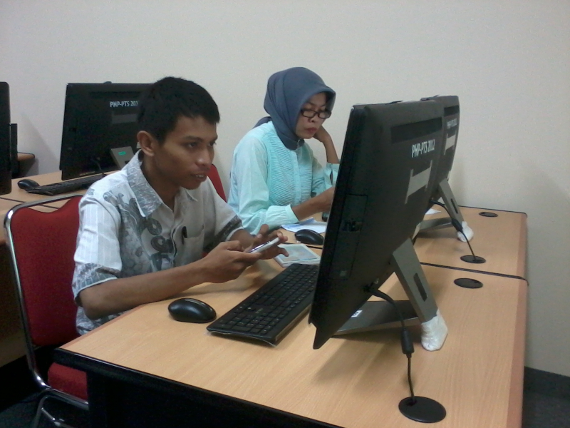 Pelatihan admin Web YPKPI
